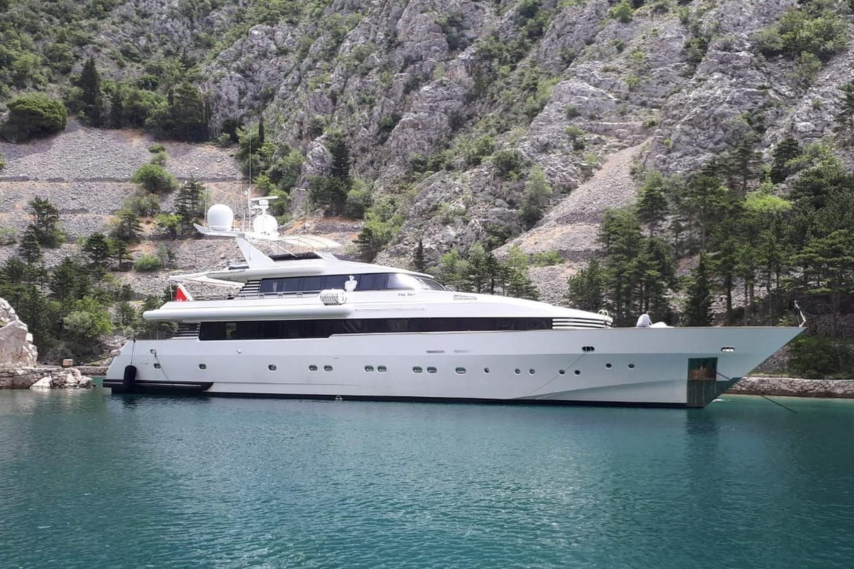 Indigo Star — exterior