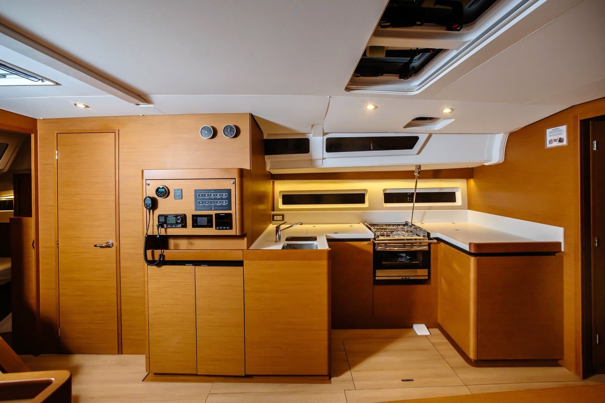 Jeanneau Sun Odyssey 490 — photo 4