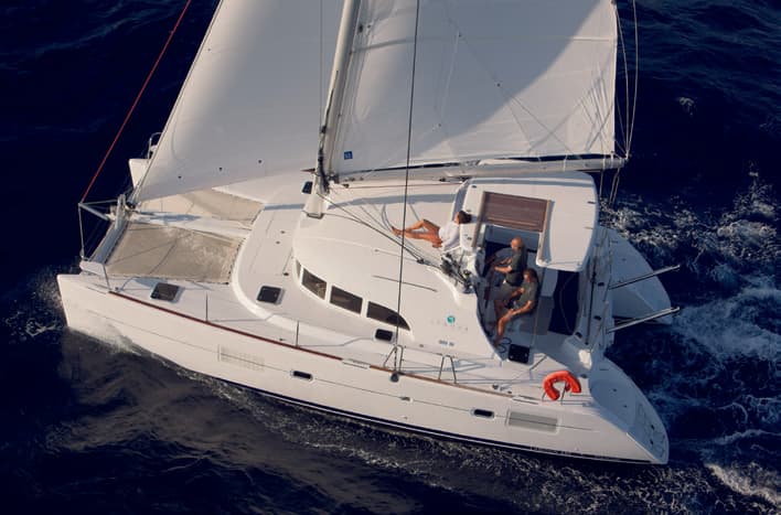 Lagoon 400 — photo 3