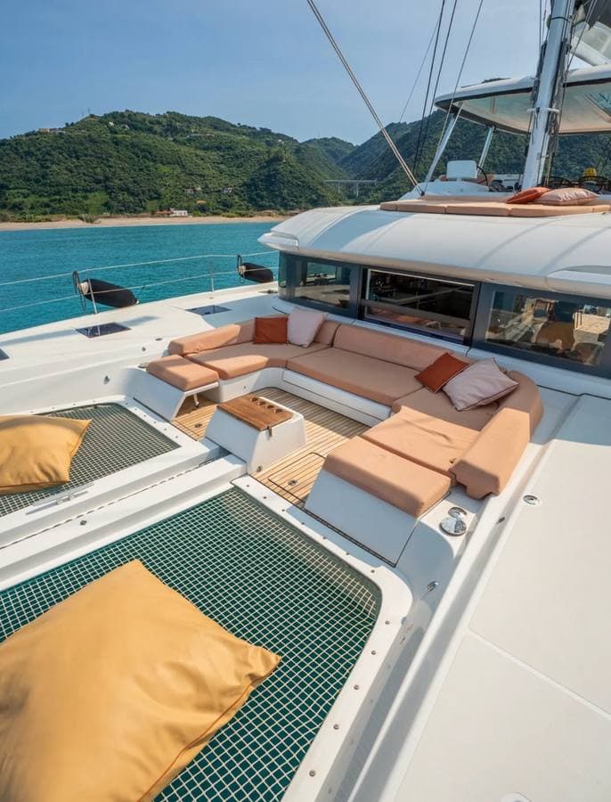 Lagoon 55 — photo 2