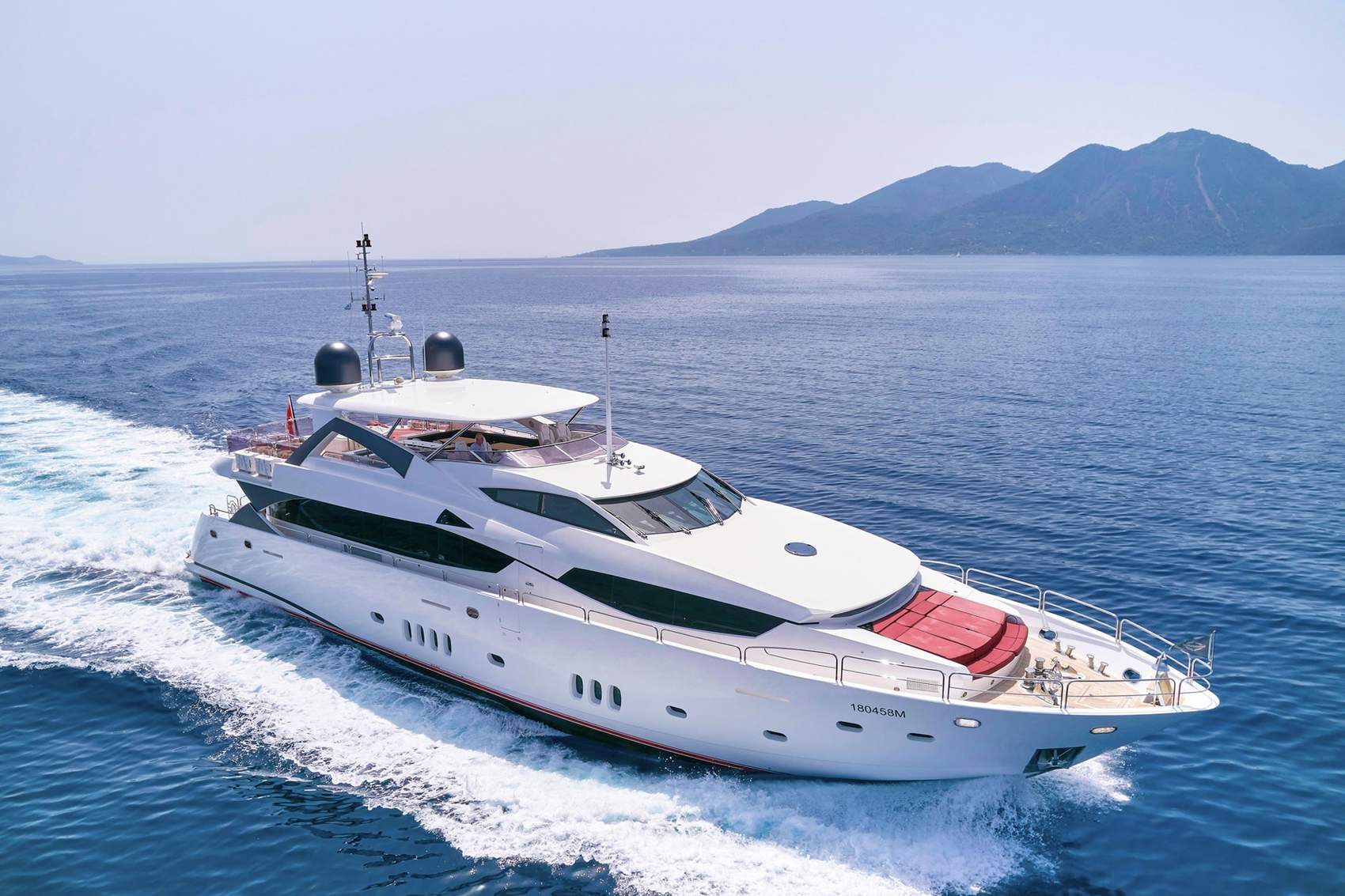 White Pearl — exterior